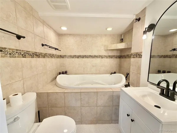 $3,095 | 8986 West 78th Avenue, Arvada, CO 80005