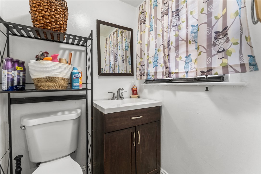 489 Benefit Street Pawtucket, RI 02861 - Photo 13 of 26