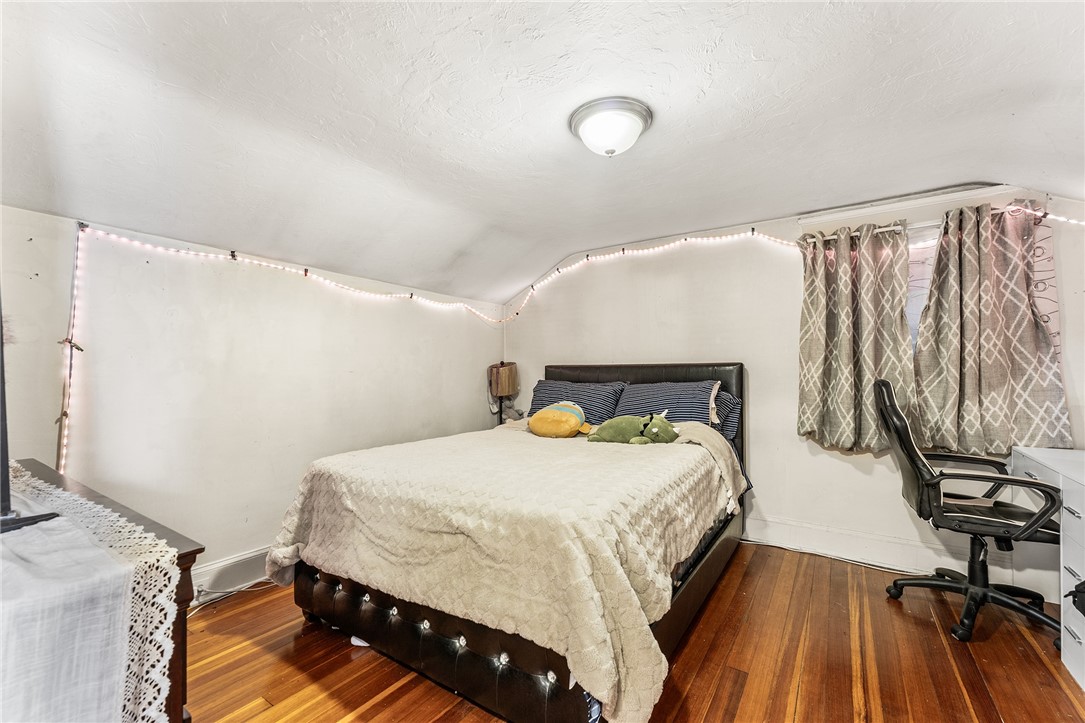 489 Benefit Street Pawtucket, RI 02861 - Photo 16 of 26