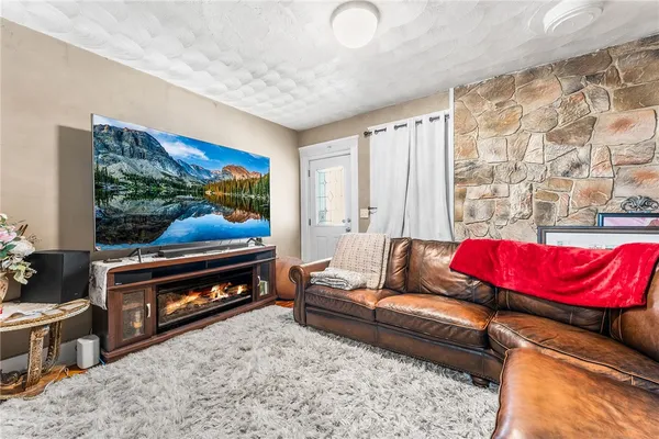 $475,000 | 489 Benefit Street, Pawtucket, RI 02861