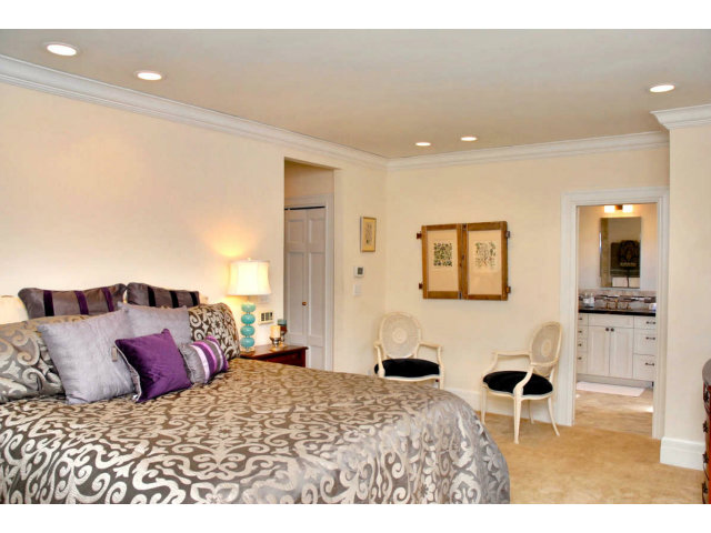 115 Ericson Road Hillsborough, CA 94010 - Photo 11 of 24 Gallery Image 11