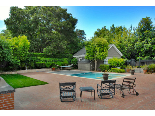 115 Ericson Road Hillsborough, CA 94010 - Photo 22 of 24 Gallery Image 22