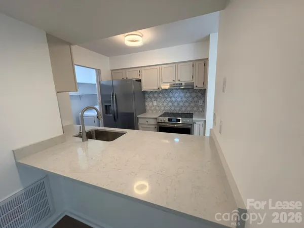 $1,725 | 11048 Cedar View Road, Charlotte, NC 28226