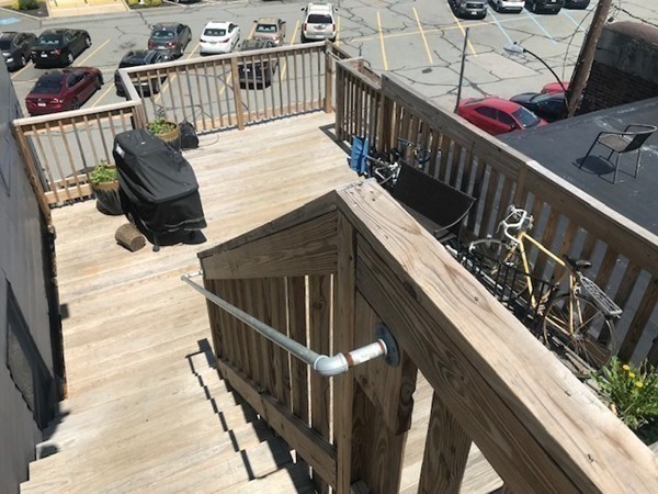 18 Elm Street, Unit 4 Waltham, MA 02453 - Photo 7 of 8