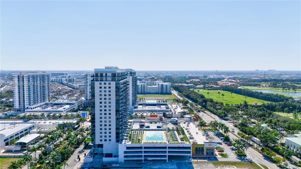 $555,000 | 5300 Paseo Boulevard, Unit 1511, Doral, FL 33166