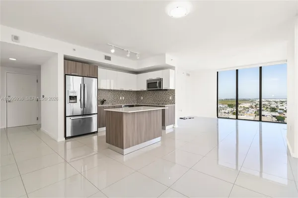 $555,000 | 5300 Paseo Boulevard, Unit 1511, Doral, FL 33166