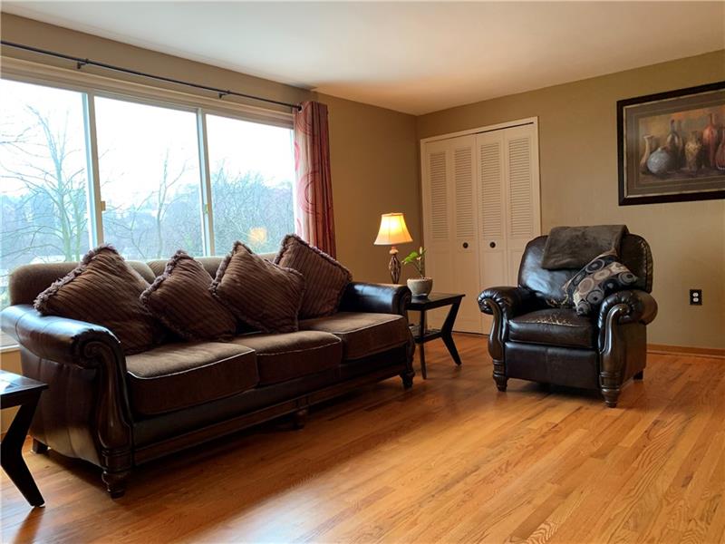 1456 Prospect Road Pittsburgh, PA 15227 - Photo 3 of 25 Gallery Image 3