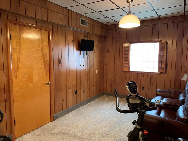 1456 Prospect Road Pittsburgh, PA 15227 - Photo 23 of 25 Gallery Image 23