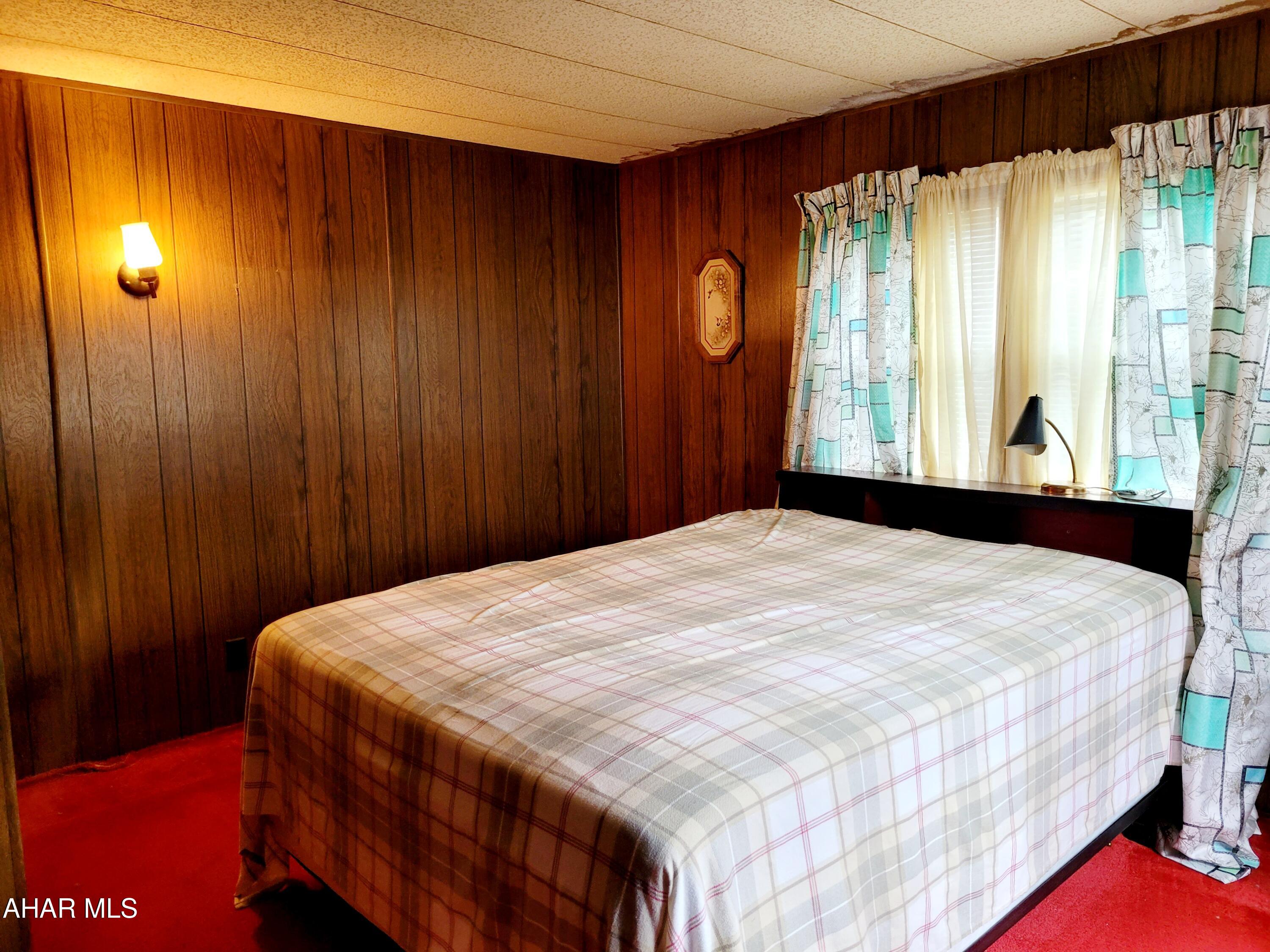 199 Reeds Lane Altoona, PA 16601 - Photo 21 of 25 Primary bedroom