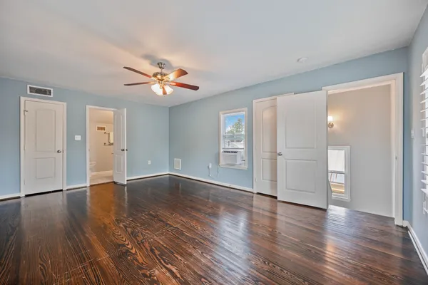 $3,200 | 1104 Walton Street, Houston, TX 77009