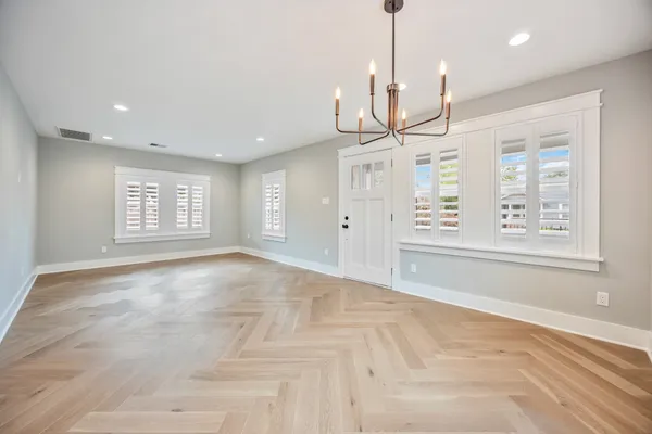 $3,200 | 1104 Walton Street, Houston, TX 77009