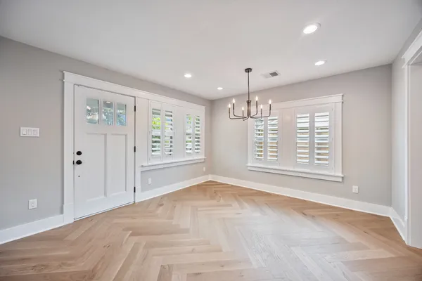 $3,200 | 1104 Walton Street, Houston, TX 77009