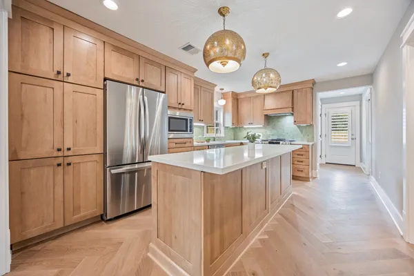 $3,200 | 1104 Walton Street, Houston, TX 77009