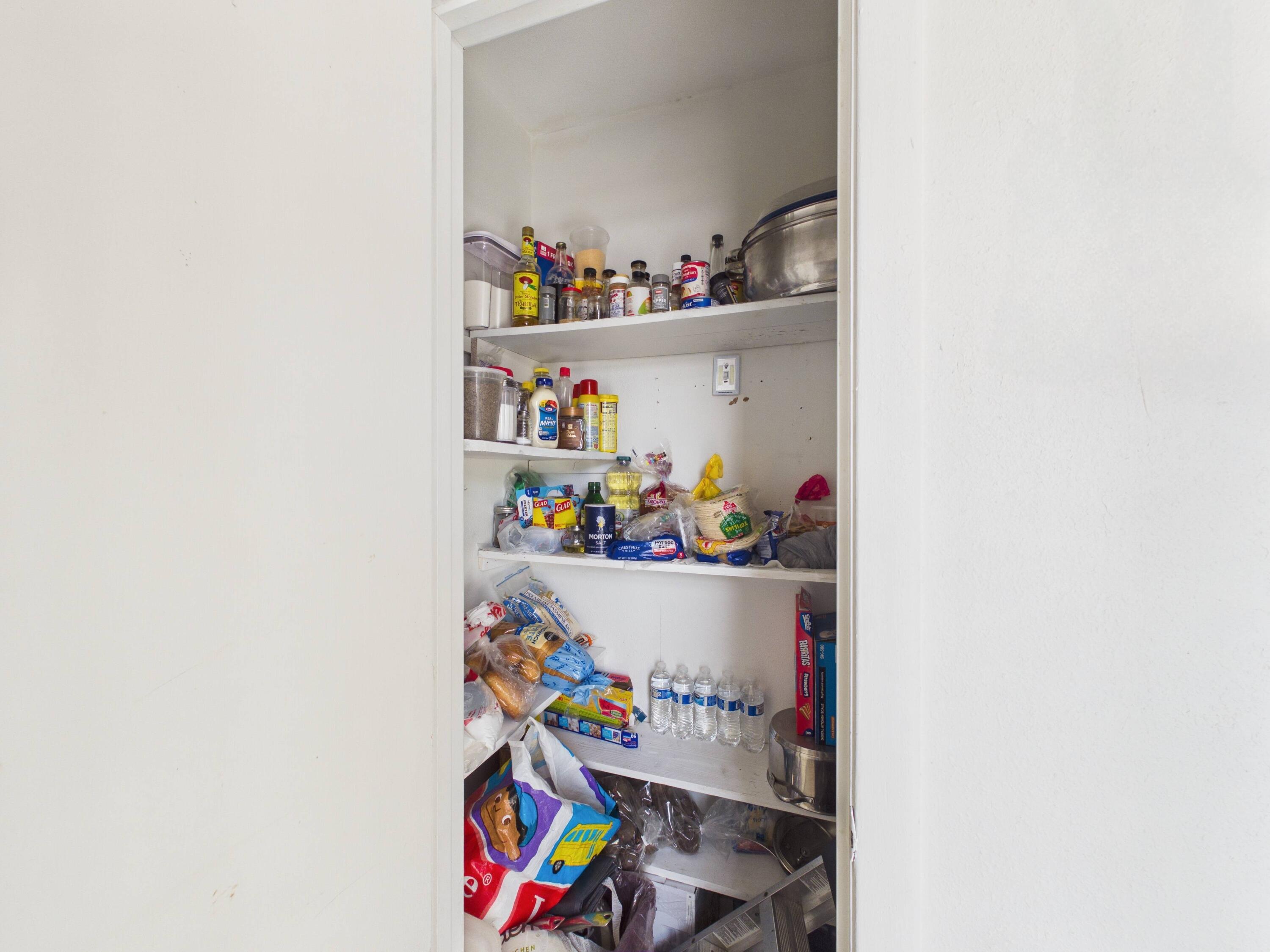 2804 Vanda Avenue Lubbock, TX 79404 - Photo 11 of 23 a room with toys and flowers