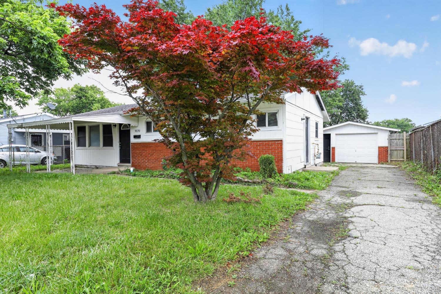 9570 Pippin Road Cincinnati, OH 45231 - Photo 5 of 30
