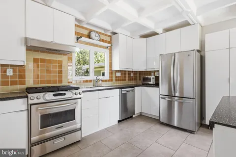 $649,000 | 8207 MacArthur Road, Wyndmoor, PA 19038