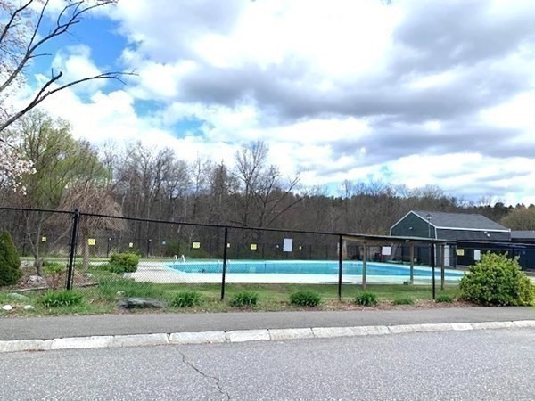 170 East Hadley Road, Unit 42 Amherst, MA 01002 - Photo 2 of 30 Gallery Image 2
