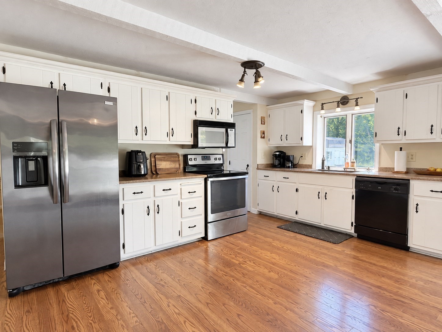 75 Desert Brook Road Wrentham, MA 02093 - Photo 4 of 20 Gallery Image 4