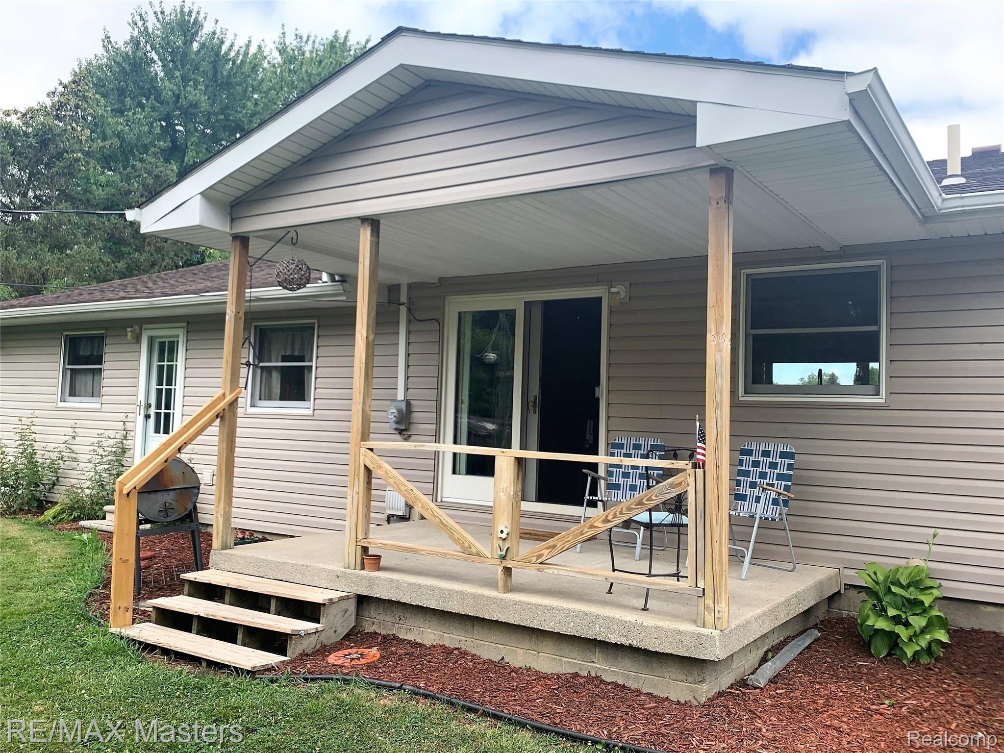 3743 Ohara Road Carleton, MI 48117 - Photo 23 of 30 Back covered porch