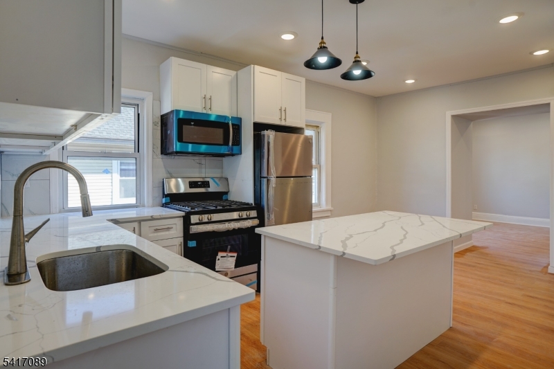 29 Walnut Street, Unit 2 Summit, NJ 07901 - Photo 2 of 10