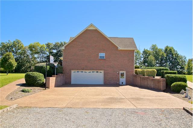 3944 Flewellyn Road Springfield, TN 37172 - Photo 2 of 20 a view of a house with a outdoor space