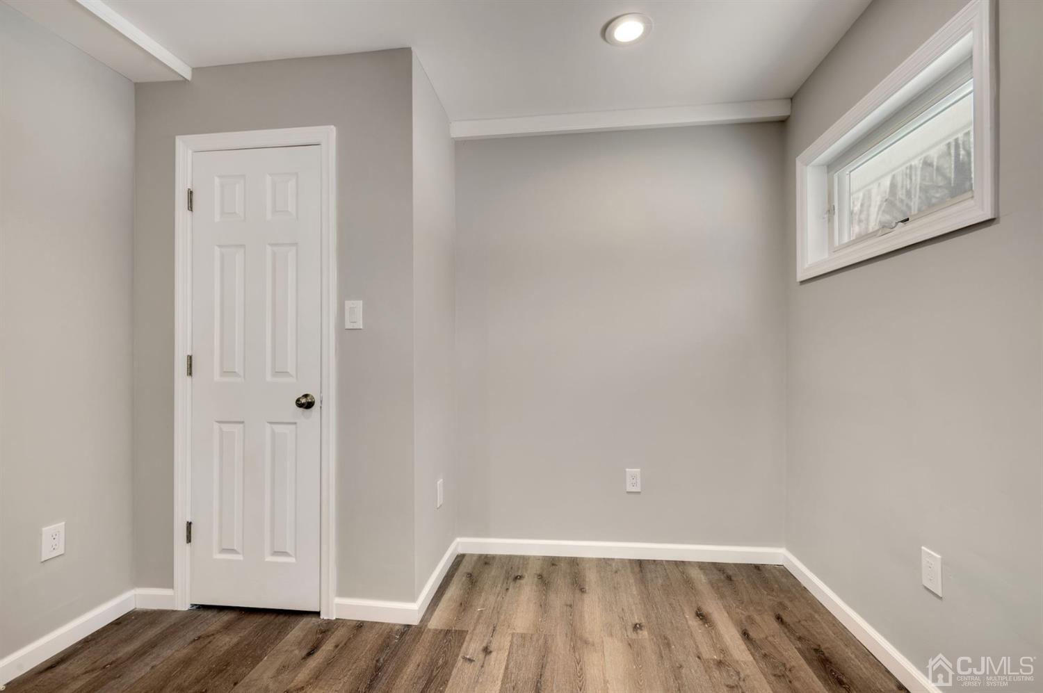 81 Fresh Ponds Road Monroe Township, NJ 08831 - Photo 26 of 30 3rd bedroom