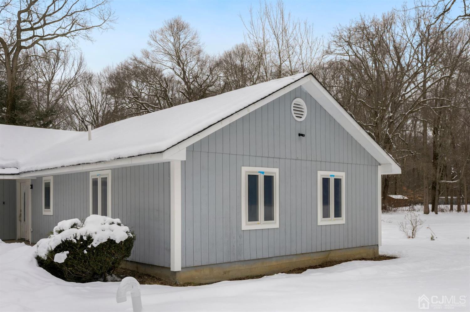 81 Fresh Ponds Road Monroe Township, NJ 08831 - Photo 4 of 30 Gallery Image 4