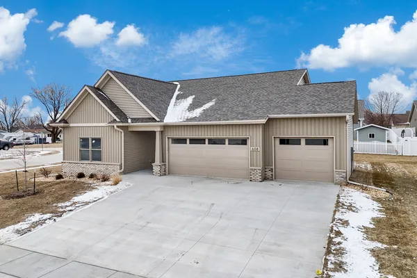 $544,900 | 608 Kevin Road, Blue Grass, IA 52726