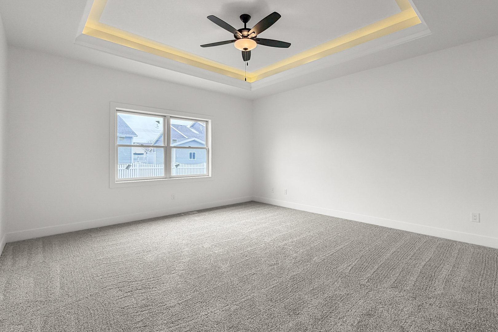 608 Kevin Road Blue Grass, IA 52726 - Photo 3 of 25