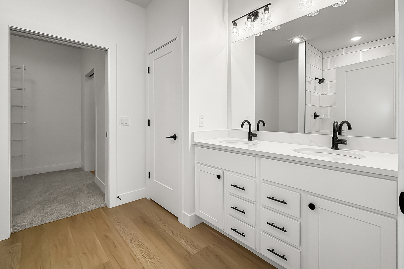 608 Kevin Road Blue Grass, IA 52726 - Photo 6 of 25