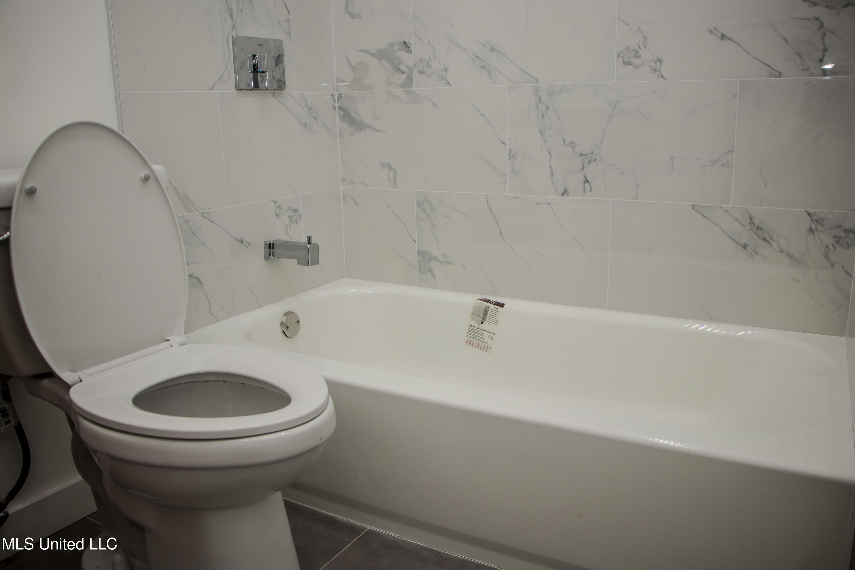 420 Downing Street Jackson, MS 39216 - Photo 13 of 25 IMG_9847