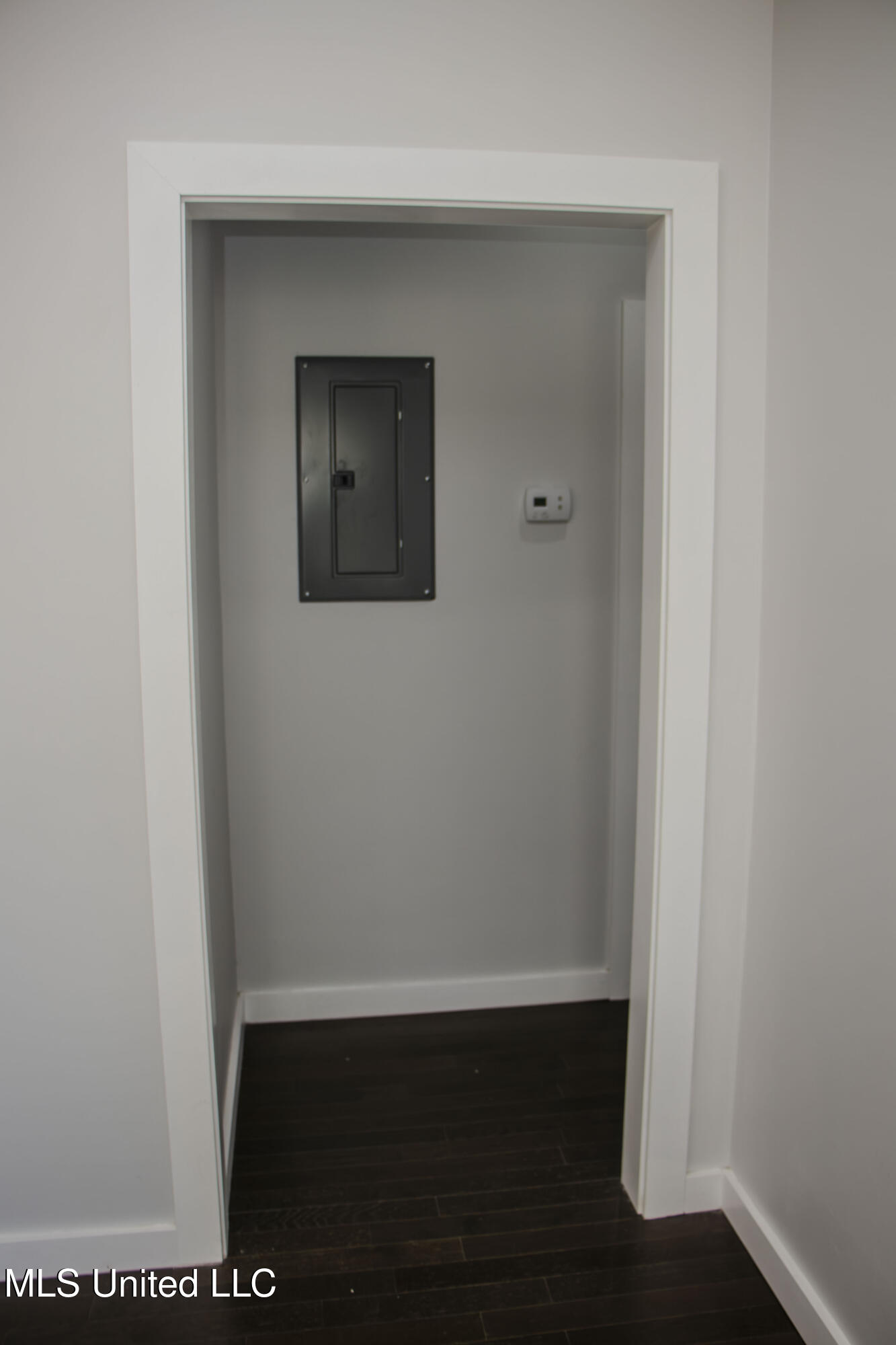 420 Downing Street Jackson, MS 39216 - Photo 18 of 25 IMG_9854