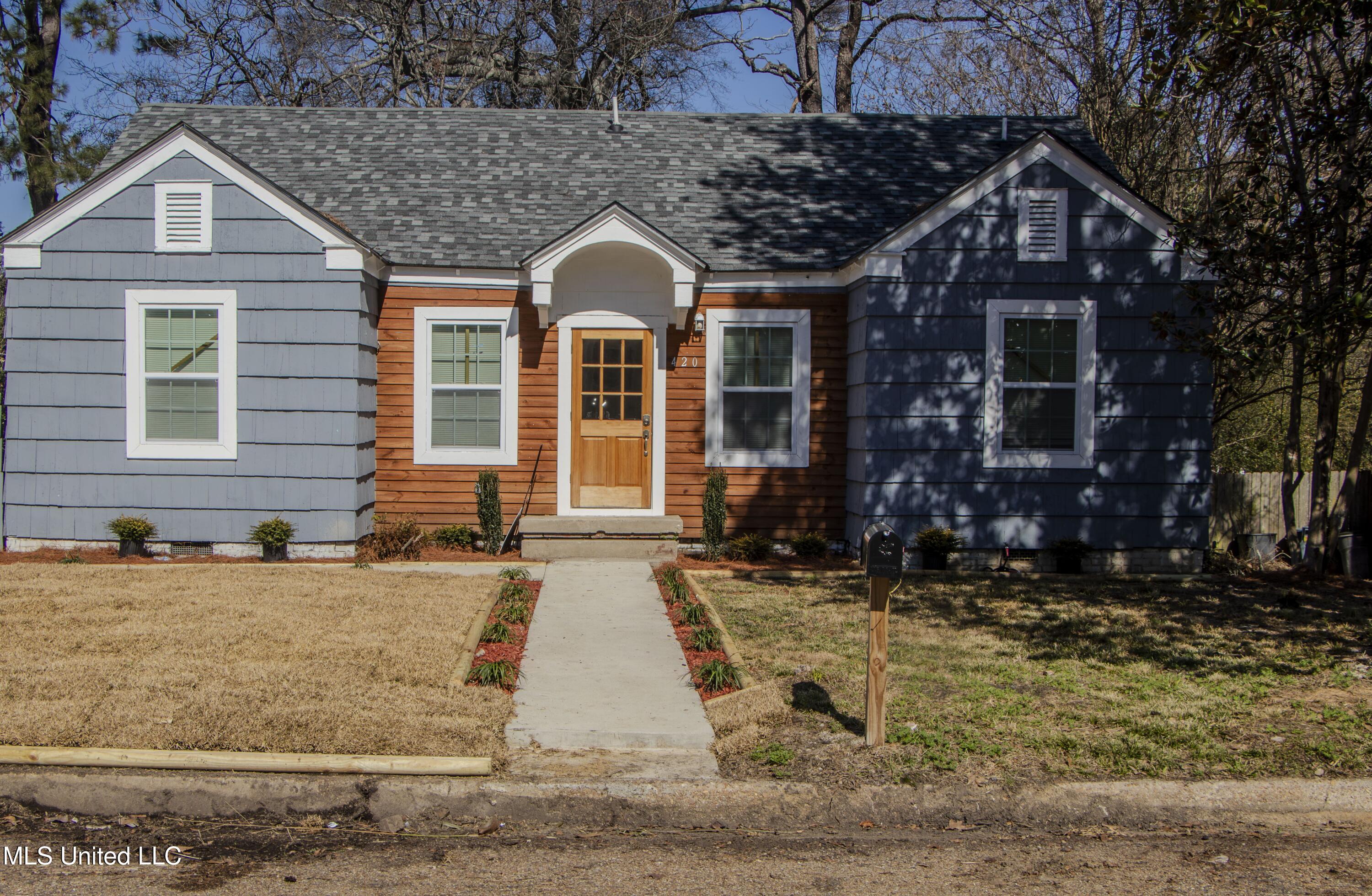 420 Downing Street Jackson, MS 39216 - Photo 2 of 25 IMG_9796