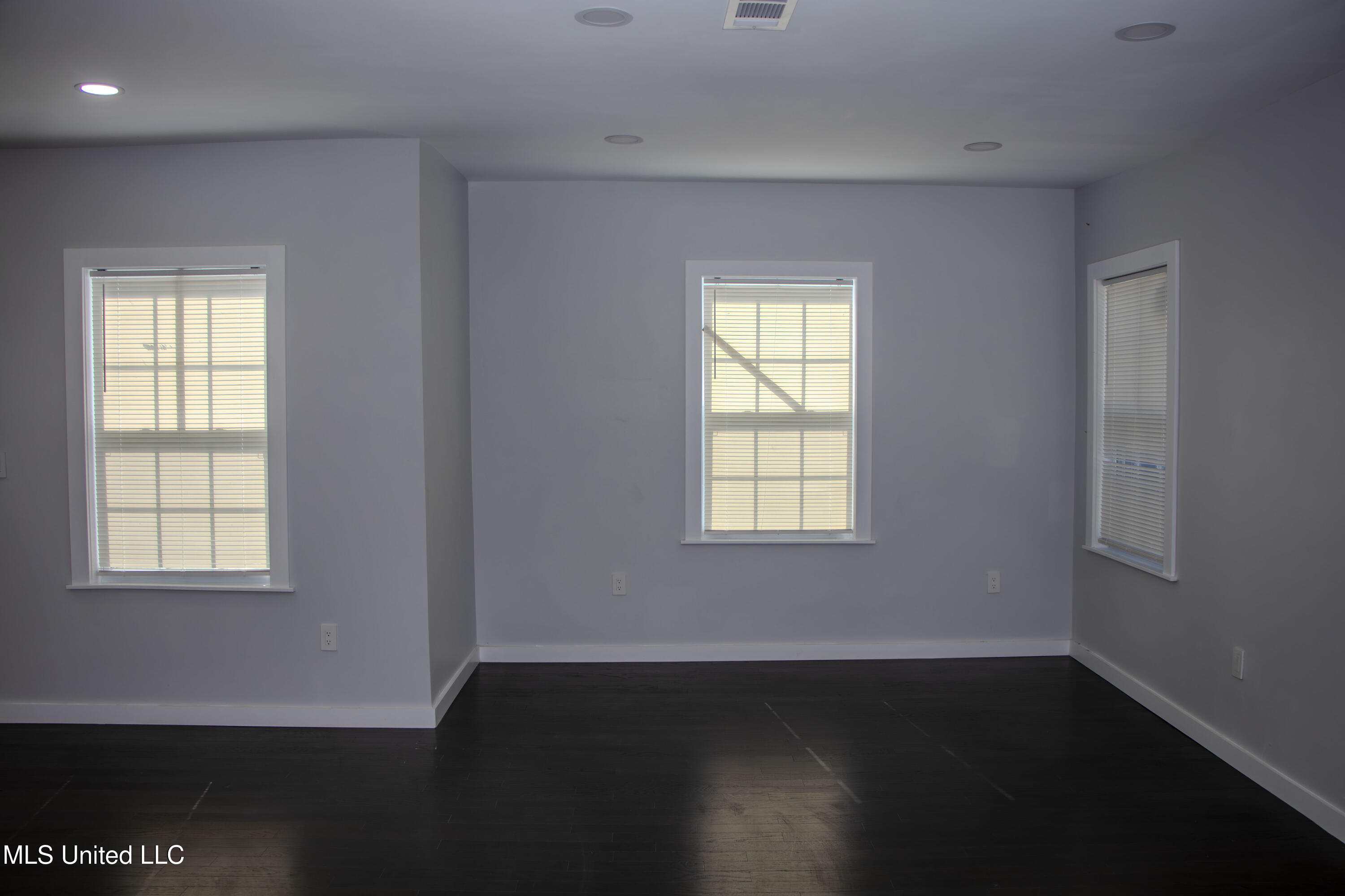 420 Downing Street Jackson, MS 39216 - Photo 5 of 25 IMG_9816 - Copy