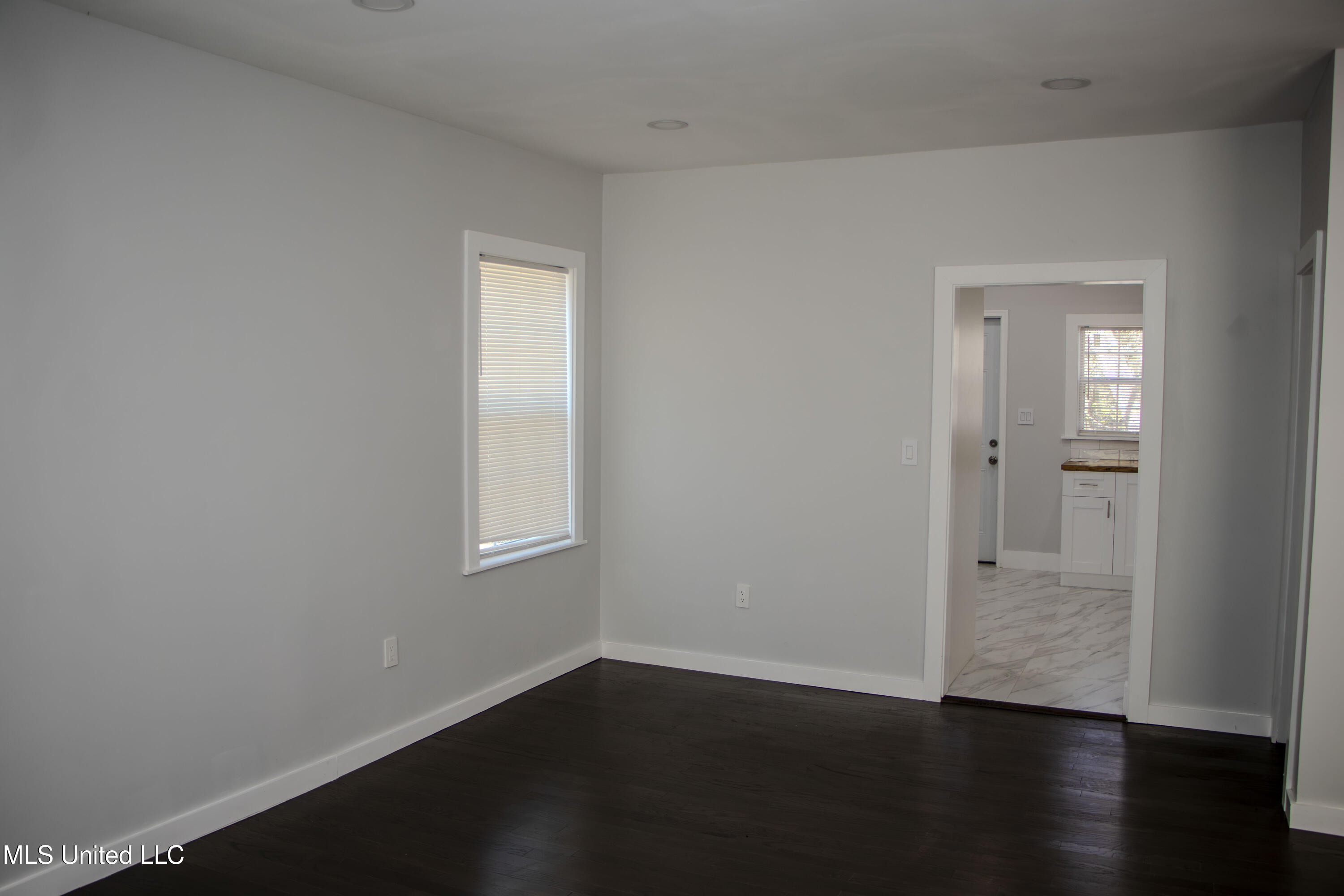 420 Downing Street Jackson, MS 39216 - Photo 6 of 25 IMG_9817 - Copy