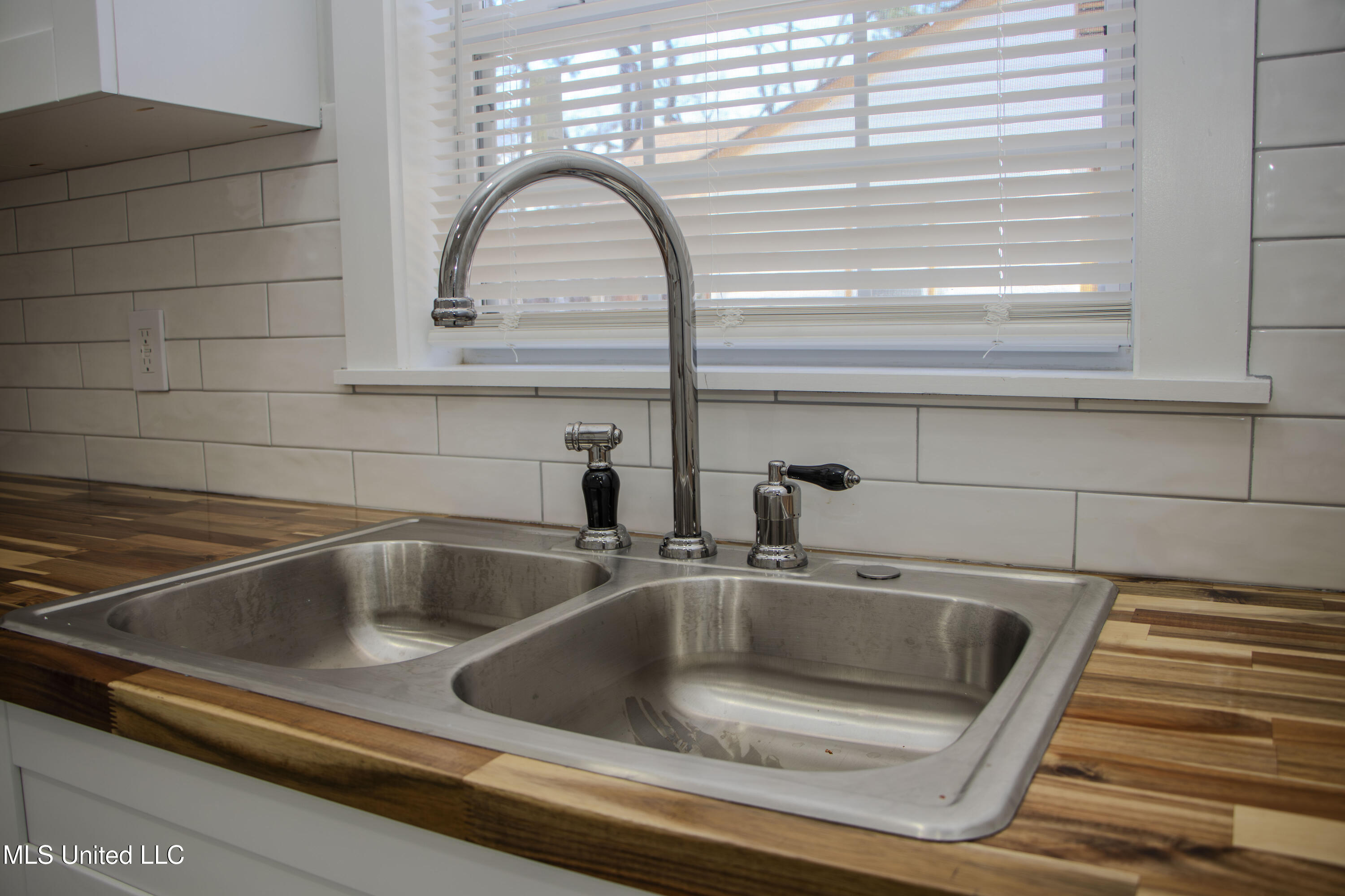 420 Downing Street Jackson, MS 39216 - Photo 9 of 25 IMG_9821 - Copy