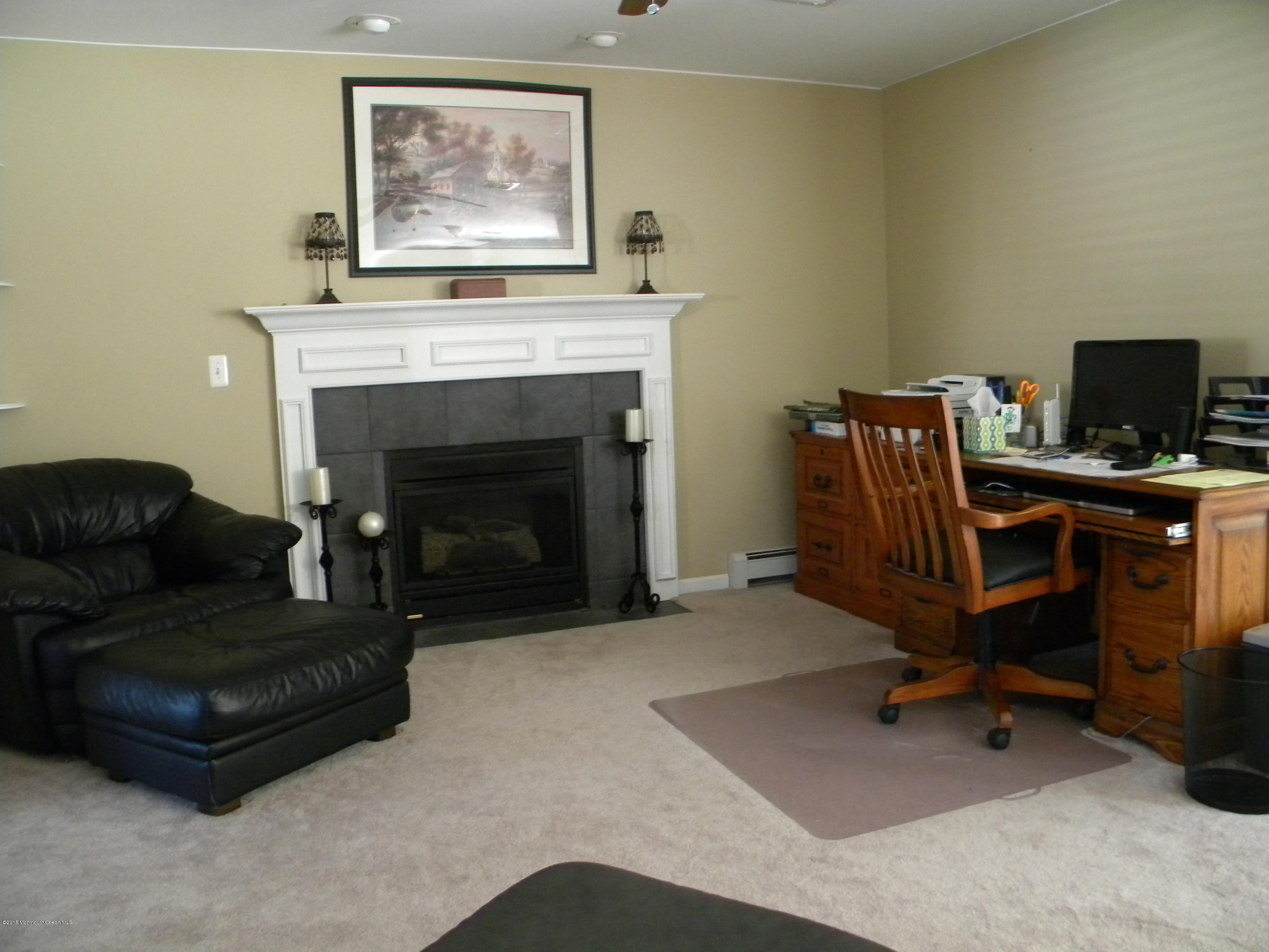 124 Gaff Road Manahawkin, NJ 08050 - Photo 12 of 36 Family room