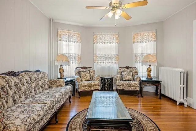 $3,800 | 154 Glen Street, Unit 1, Somerville, MA 02145