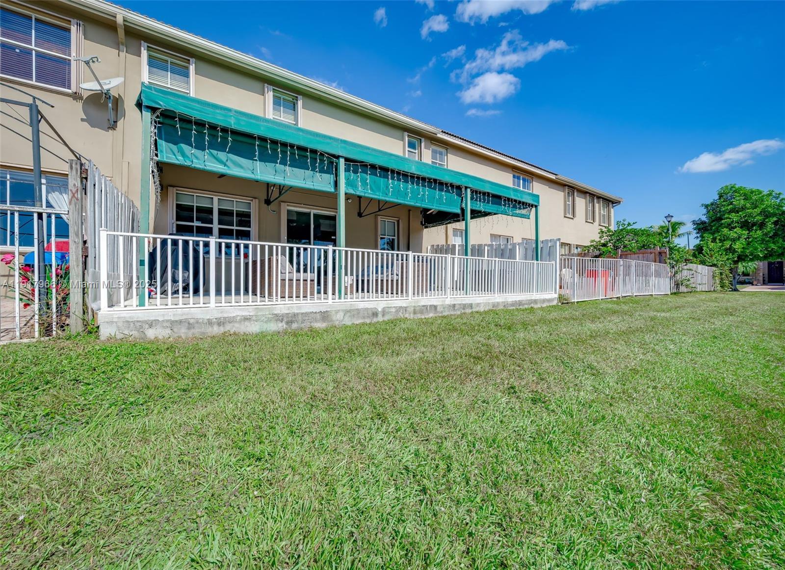 15242 Southwest 8th Way Miami, FL 33194 - Photo 42 of 62