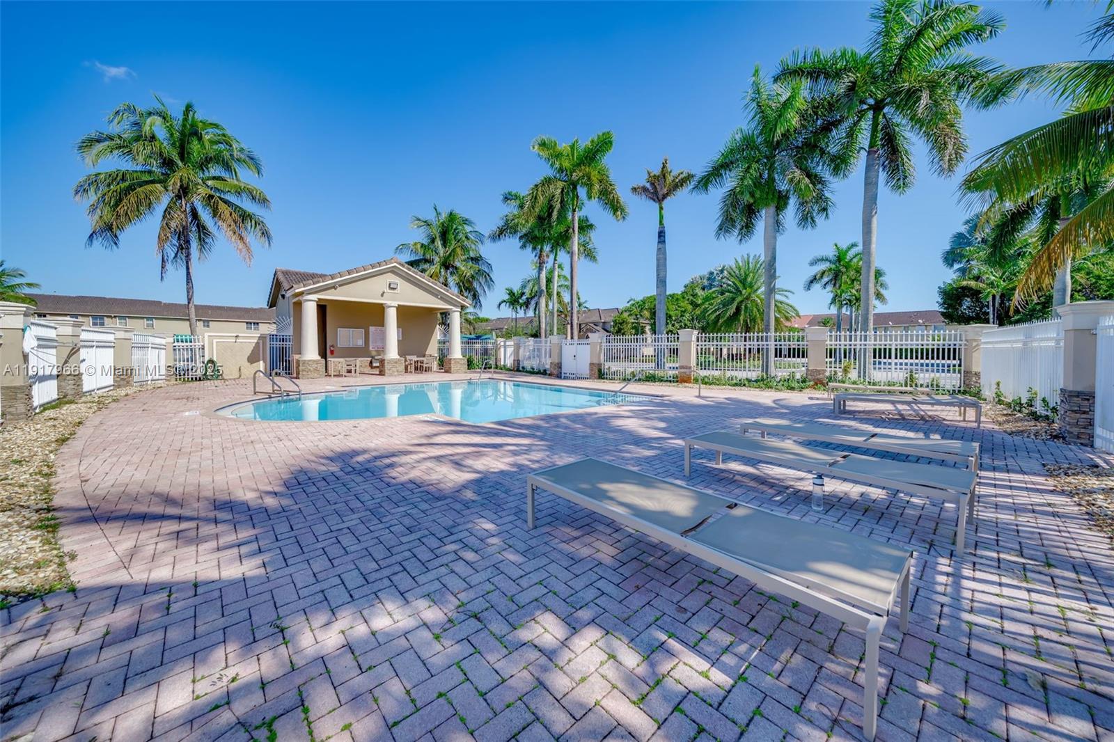 15242 Southwest 8th Way Miami, FL 33194 - Photo 52 of 62