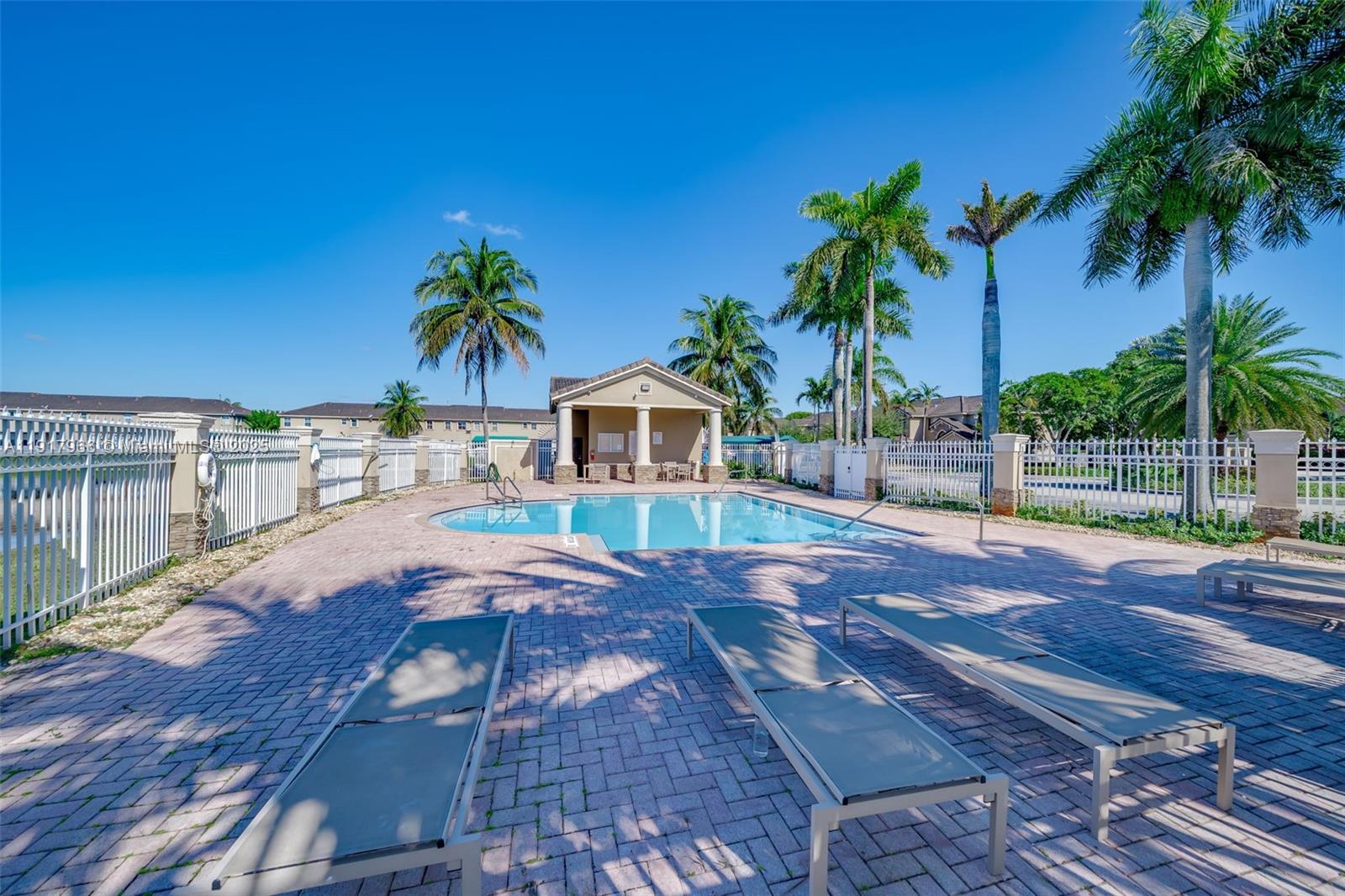 15242 Southwest 8th Way Miami, FL 33194 - Photo 54 of 62