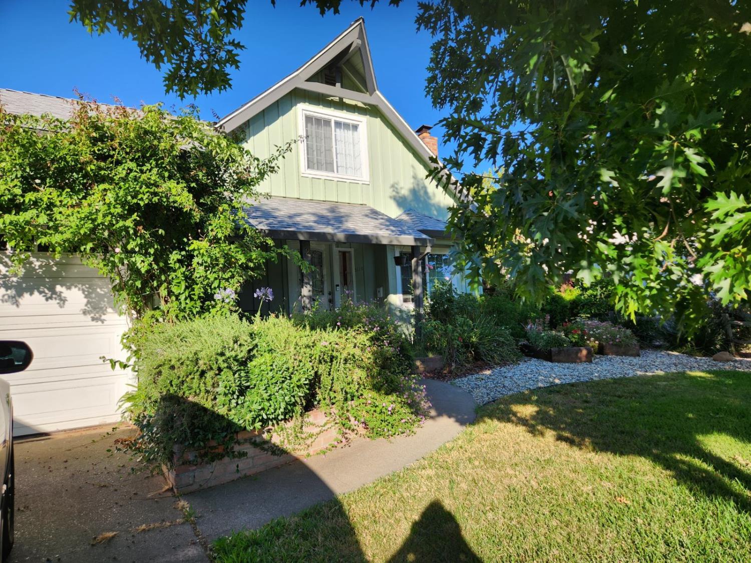 2116 Waterford Road Sacramento, CA 95815 - Photo 1 of 2