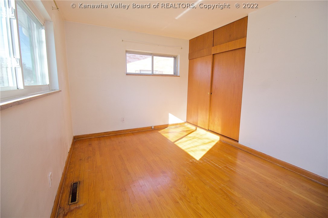2039 Shadyside Road St. Albans, WV 25177 - Photo 5 of 33 Gallery Image 5