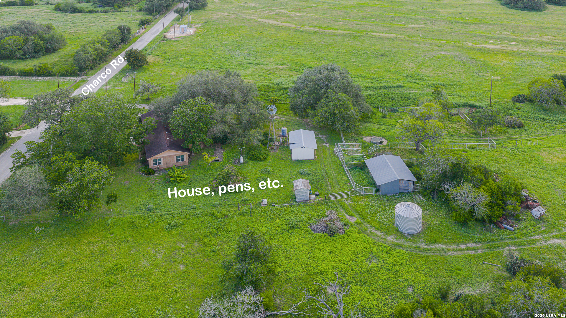 1173 Charco Road Beeville, TX 78102 - Photo 31 of 38