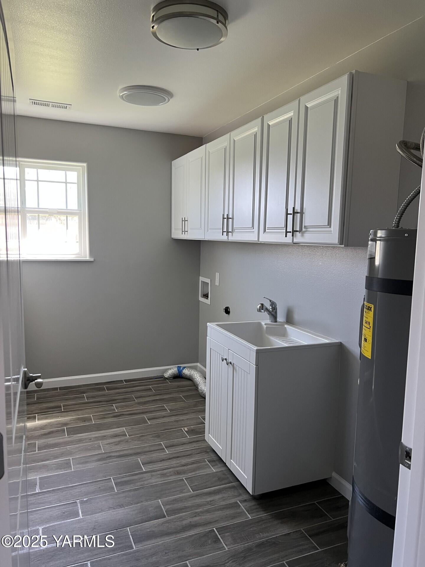 1108 2nd Avenue Granger, WA 98932 - Photo 9 of 13