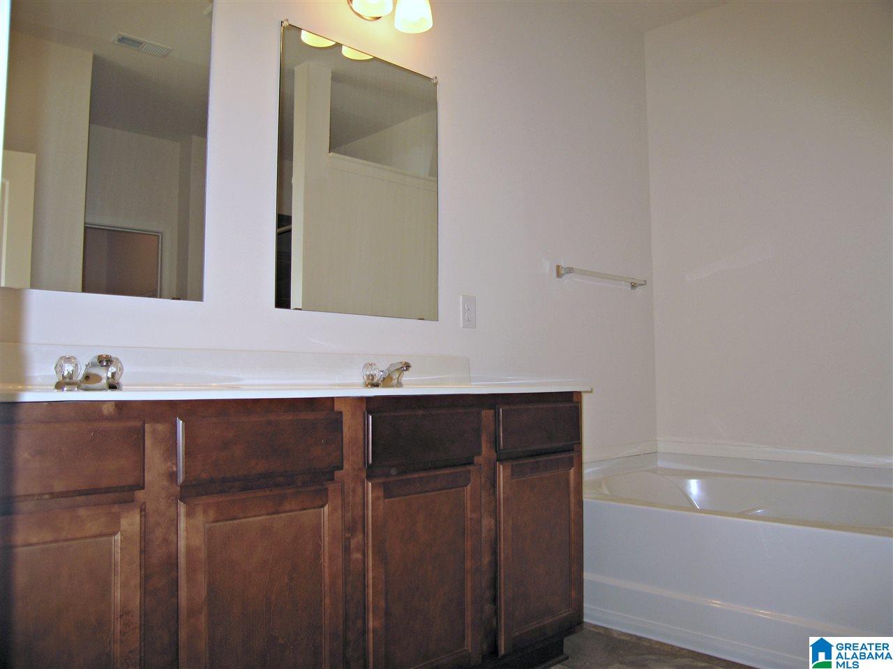 632 Round Road Alabaster, AL 35114 - Photo 10 of 24