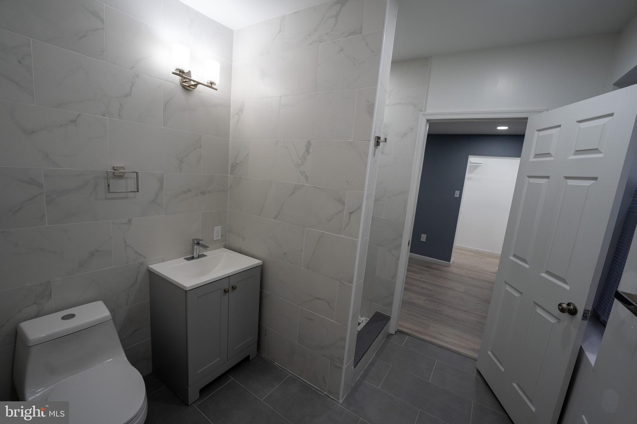 55 West Sharpnack Street Philadelphia, PA 19119 - Photo 18 of 35 1st Floor Unit - Bathroom