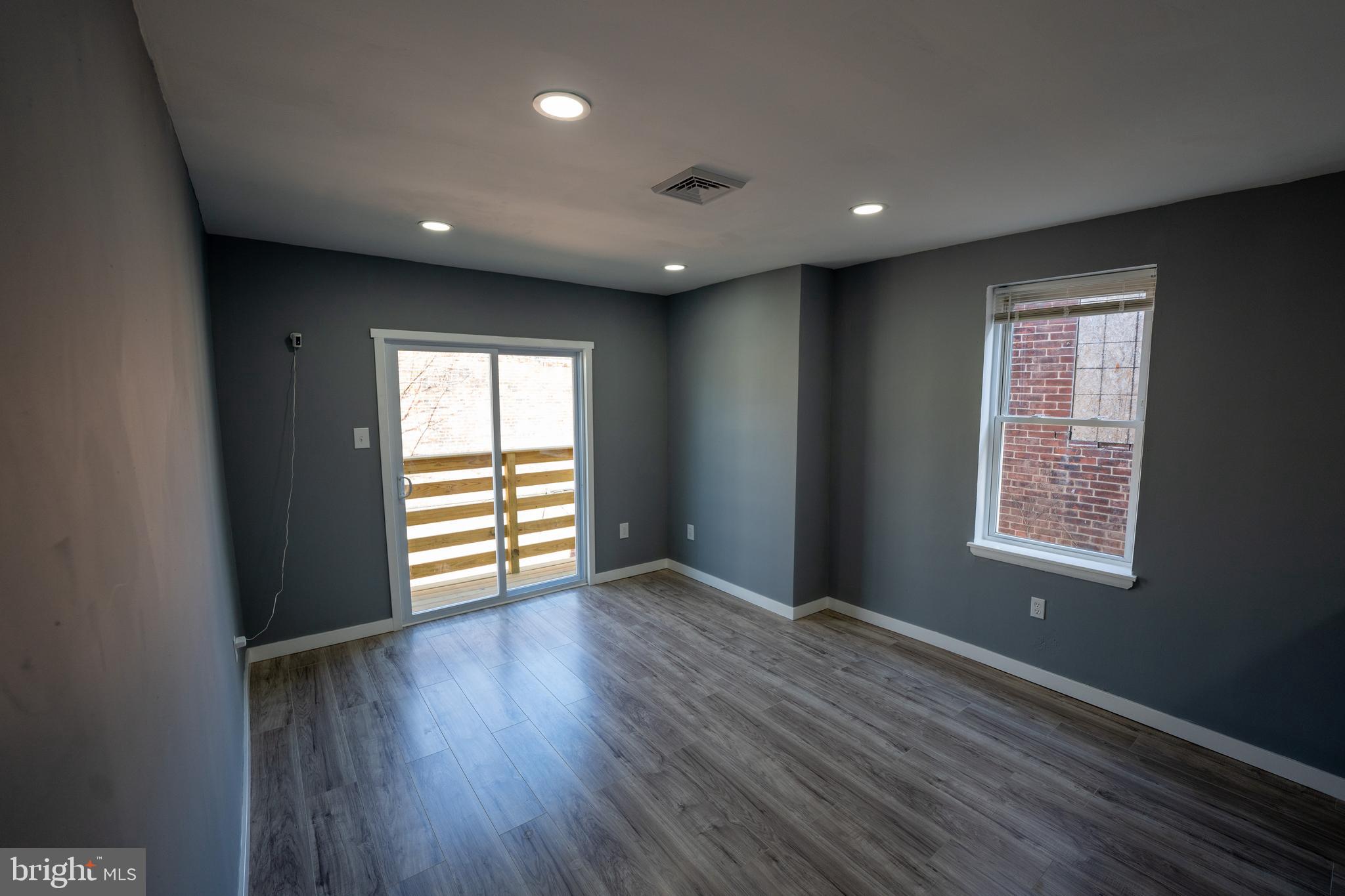 55 West Sharpnack Street Philadelphia, PA 19119 - Photo 26 of 35 2nd Floor Unit - Living Room