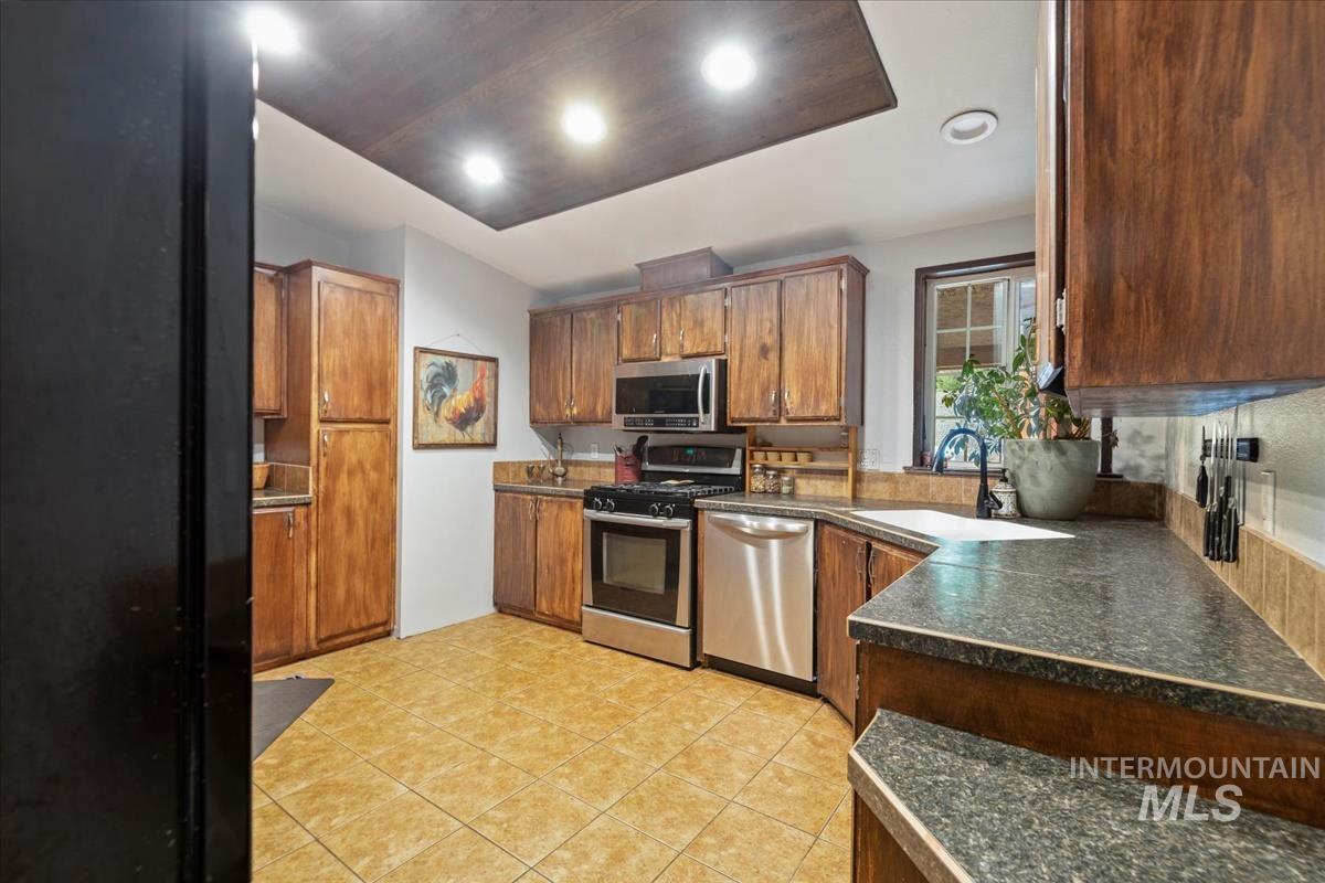 29 Rising Lane Cascade, ID 83611 - Photo 12 of 43