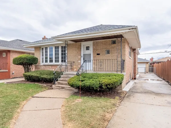 $349,900 | 8604 South Kenneth Avenue, Chicago, IL 60652